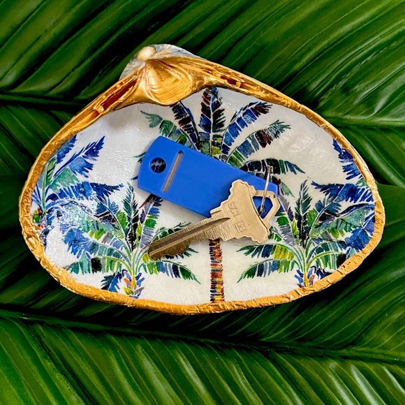 Handmade Decorative Shells - Picture 3 of 11